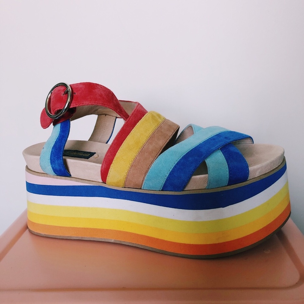 Shelly’s London rainbow platform shoes ! 👠